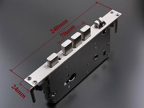 石渠开锁公司-换锁服务